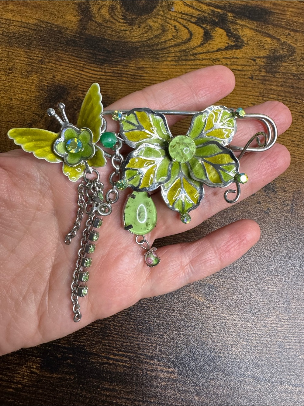 Green Enamel Flower and Butterfly Shawl Pin Decorative Women’s Accessory